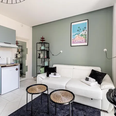 Lägenhet Private - Small For Two At 5 Minutes From Croisette *
