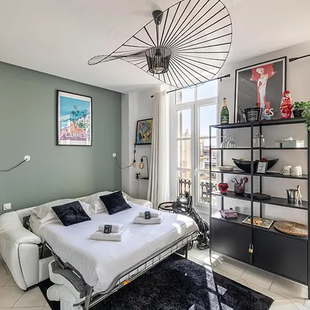 Private - Small For Two At 5 Minutes From Croisette * 칸느