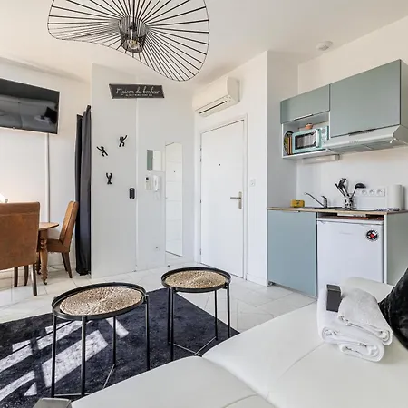 Private - Small For Two At 5 Minutes From Croisette 칸느